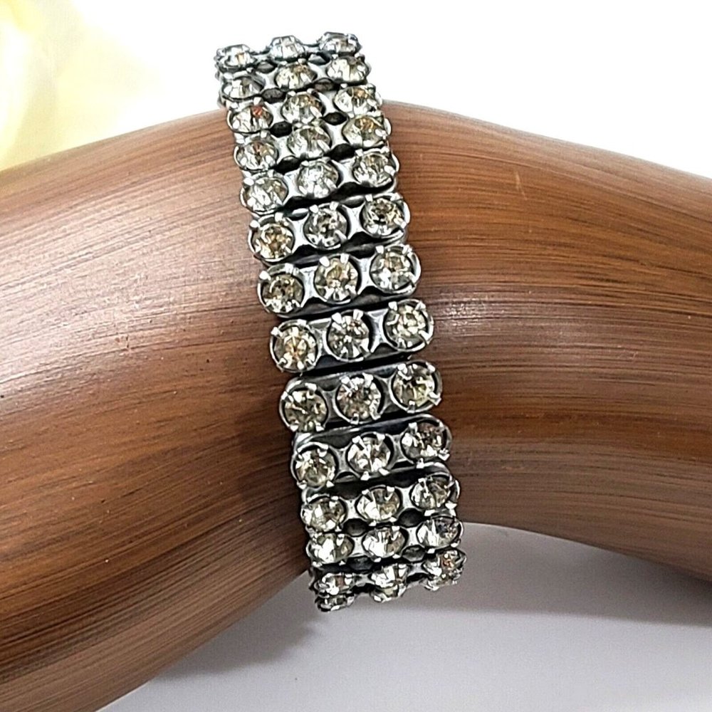 50s Mid-Century Rhinestone Accordion Stretch Tennis Bracelet Silvertone One Size